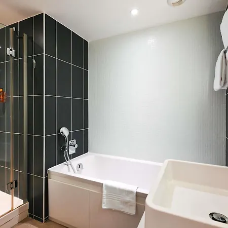 Novotel Suites Paris Issy Les Moulineaux-3