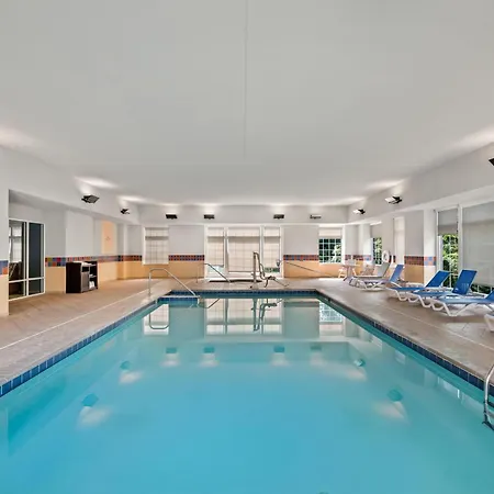 Hampton Inn & Suites Williamsburg-Central-2