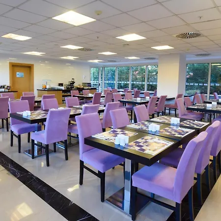Holiday Inn Express Istanbul-Altunizade By Ihg-3