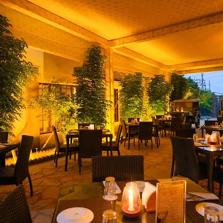Panna Vilas - A Lake Facing Boutique Hotel-2