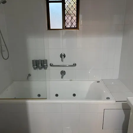 Allan Cunningham Motel-2