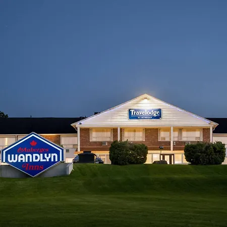 Travelodge By Wyndham Amherst-3