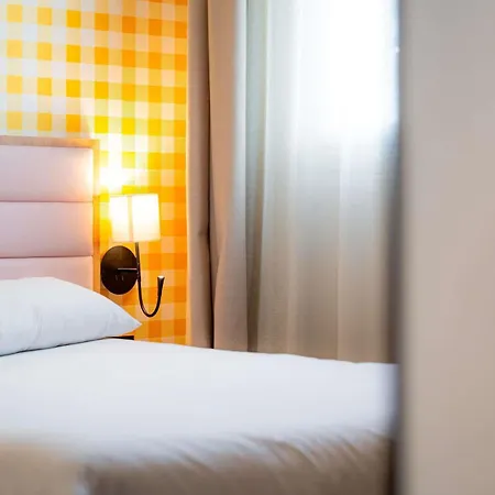 Ibis Styles Nantes Centre Place Graslin-2