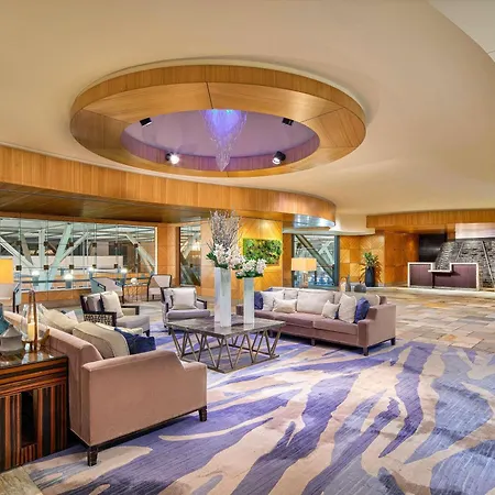 Fairmont Vancouver Airport In-Terminal Hotel-3