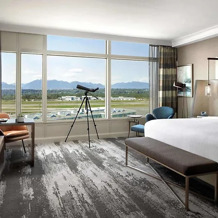 Fairmont Vancouver Airport In-Terminal Hotel-3