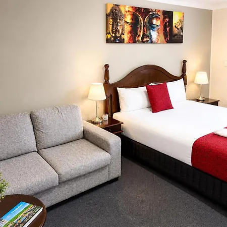 Crescent Motel Taree-2