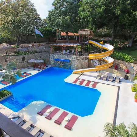 Binniguenda Huatulco & Beach Club-2