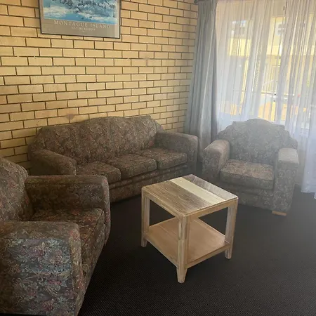 Coastal Comfort Motel-2