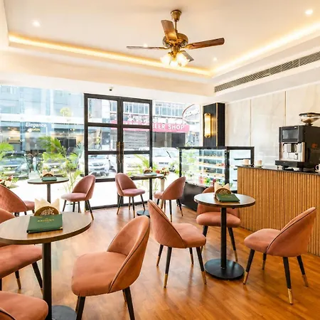 Hotel Krishna Deluxe-By Rcg Hotels Near New Delhi Train Station-3