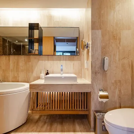 Arcadia Suites Ploenchit Bangkok-3
