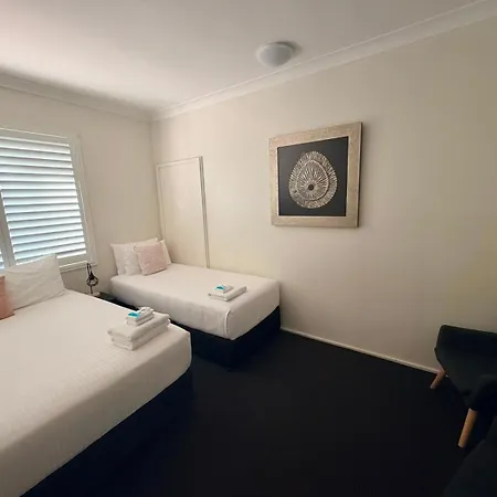 The Esplanade Motel-3