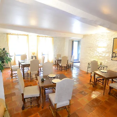 Logis Hotels - Hotel Restaurant Du Midi-2