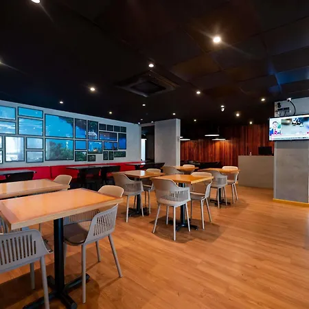 Ibis Styles Belem Hangar-2
