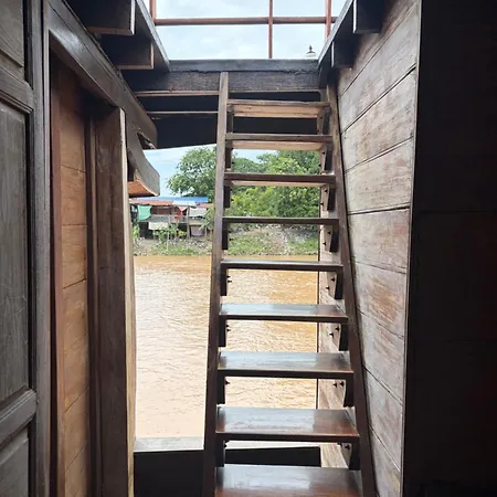 Ayothaya Riverside Homestay-3