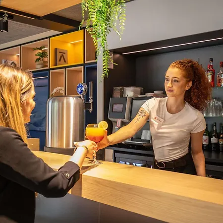Ibis Paris Meudon Velizy-2