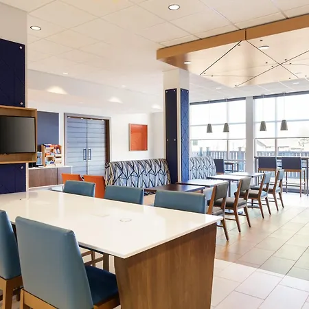 Holiday Inn Express & Suites Hawthorne - Elmsford North By Ihg-2