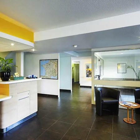 Ibis Budget Chartres-3