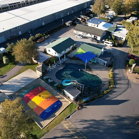 Taupo Top 10 Holiday Park-2