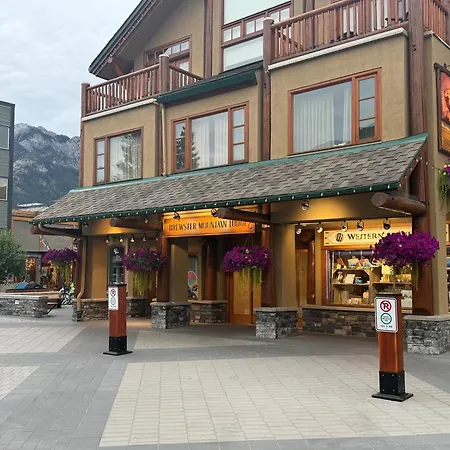 Brewster Mountain Lodge-2
