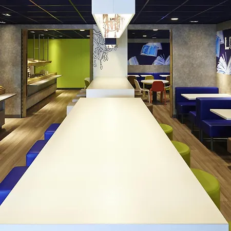 Ibis Budget Basel City-3