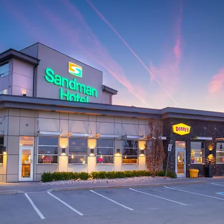 Sandman Hotel Oakville-2