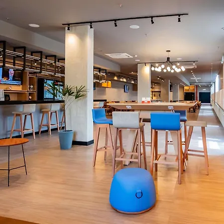 Ibis Porto Alegre Assis Brasil - Estacionamento Gratuito Para Hospedes-3