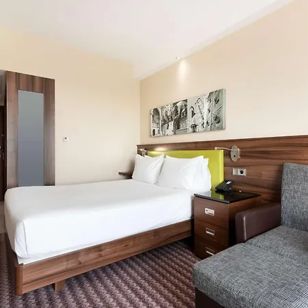 Hampton By Hilton Krakow-3