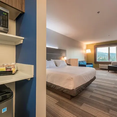 Holiday Inn Express & Suites Victoria-Colwood By Ihg-2