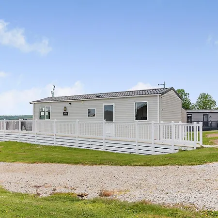 Meadow Lakes Holiday Park-2