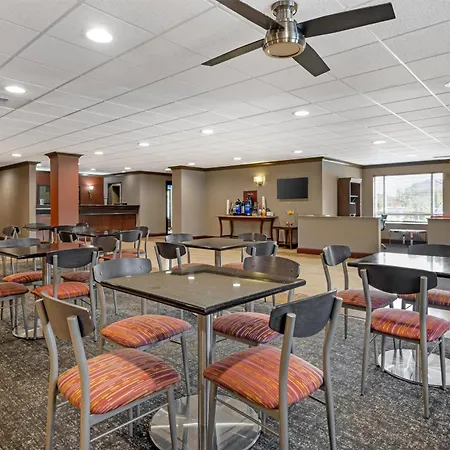 Best Western Cascade Inn & Suites-2