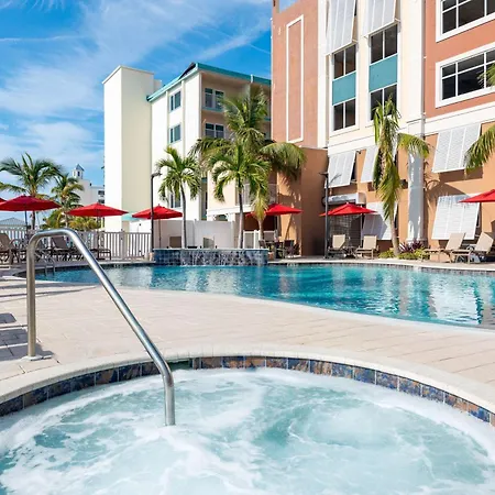 Hampton Inn And Suites Clearwater Beach-2