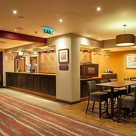 Premier Inn London Bank-3