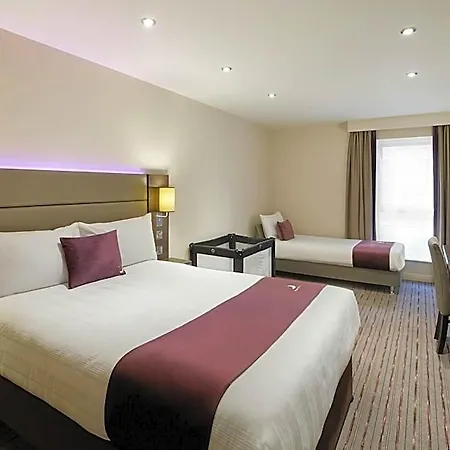 Premier Inn London Hackney-3