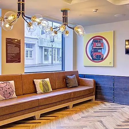Hub By Premier Inn London West Brompton-3