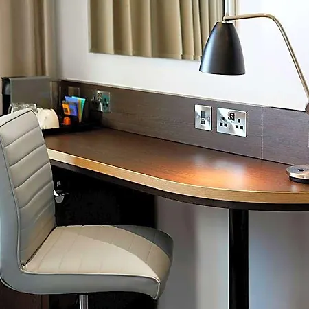 Premier Inn London Richmond-2