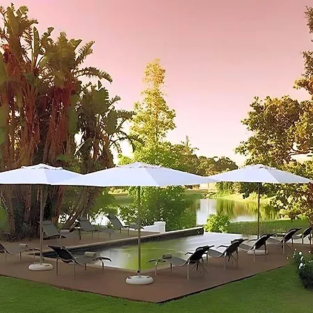 Lavenir Country Lodge-3