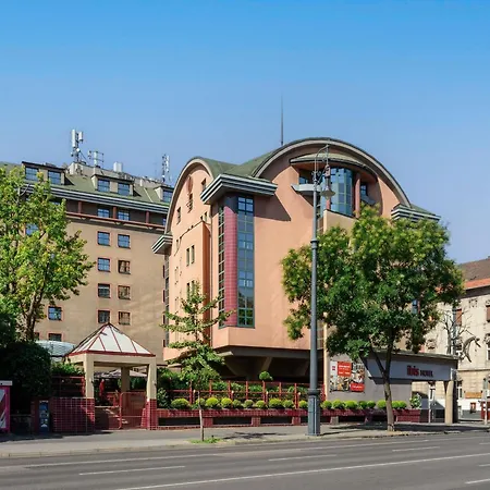 Ibis Styles Budapest Heroes Square-2