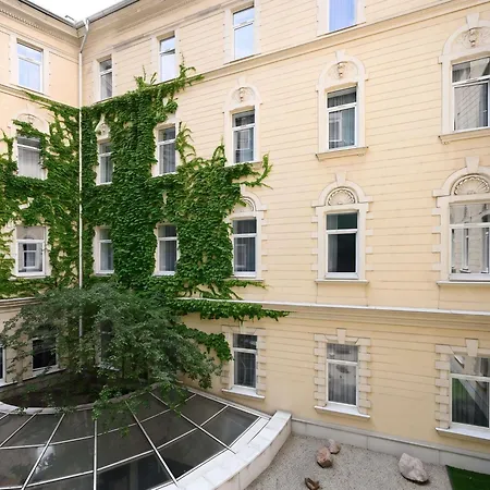 Ibis Styles Budapest Center-3