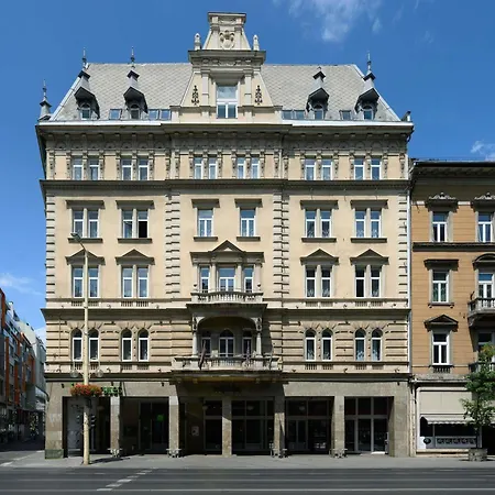 Ibis Styles Budapest Center-2