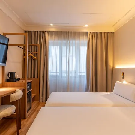 Petit Palace Cliper-Gran Via-3