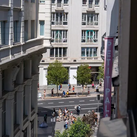 Petit Palace Cliper-Gran Via-3