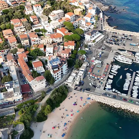 Bue Marino Hotel & Rooftop Bar-3