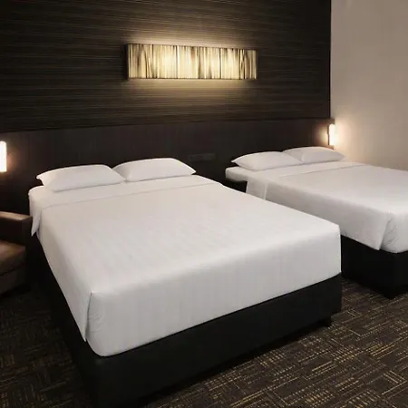Hotel Royal Queens-3