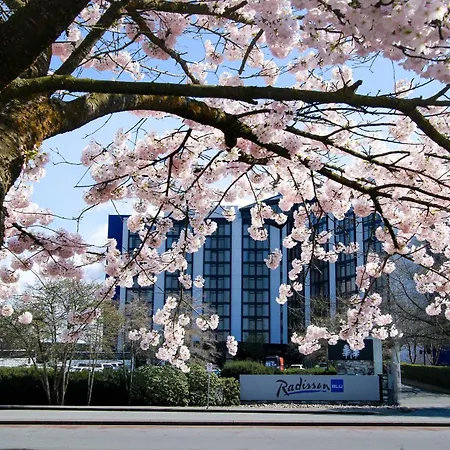 Radisson Blu Vancouver Airport Hotel & Marina-3