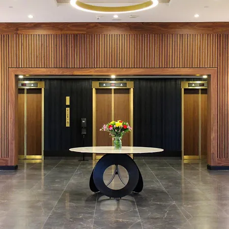 Radisson Blu Vancouver Airport Hotel & Marina-2