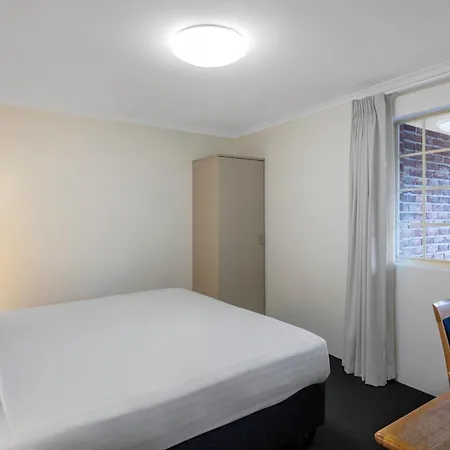 Kingston Gardens Serviced Apartments-2
