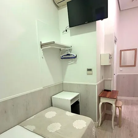 Hostal Madrid-2