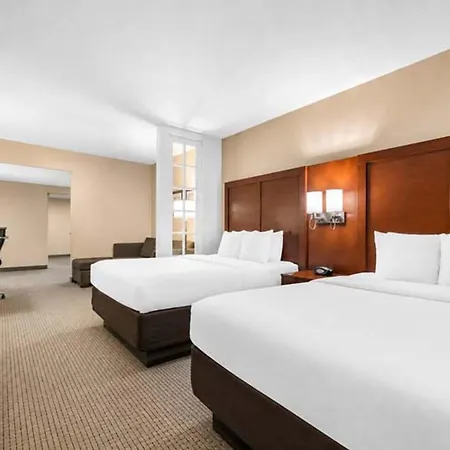 Comfort Suites Orlando International Airport-3