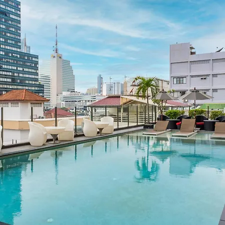 Hilton Garden Inn Bangkok Silom-3