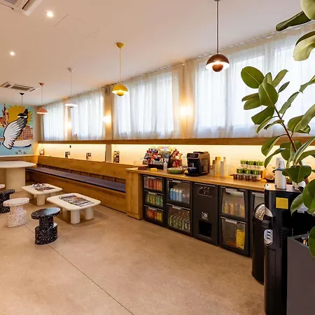 Ibis Styles Marseille Centre Prado Place Castellane-3